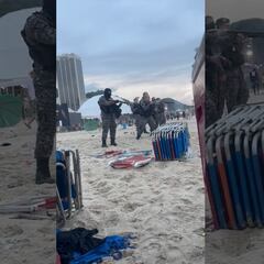 Las barras bravas de Boca Juniors y Fluminense se agarran a golpes en Río de Janeiro