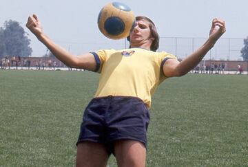 El exdelantero puede presumir ser un ídolo de equipos de grandes rivalidades como son Pumas y América, siendo con los Azulcremas donde conquistó dos ligas, una copa, una Concachampions y Campeón de Campeones.