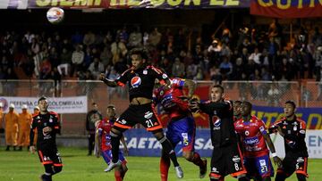 América mira 2 tablas: la que da Sudamericana y la de la B