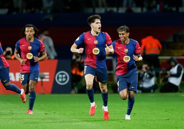 Barrios estuvo muy blando y dejó rematar muy cómodo a Cubarsí en el segundo palo.