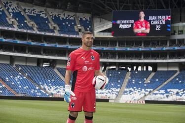 Carlos Salom, entre los 7 peores refuerzos de México