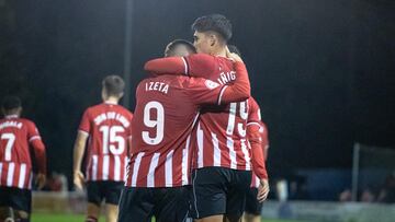 Iñigo López, el 9 de los Nicos, pide paso en el Bilbao Athletic