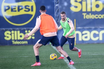 Javier Ontiveros en un entrenamiento junto a Carlos Fernndez.