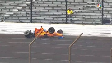 Fuerte accidente de Alonso en los entrenamientos de la Indy