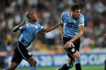 Alegria de Uruguay tras el gol.