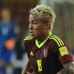 El Málaga negocia con Watford y Udinese la cesión de Peñaranda