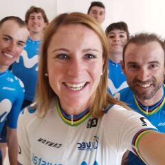 Van Vleuten disfruta en sus inicios con el Movistar