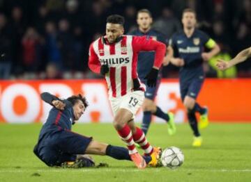 Stefan Savic y Jurgen Locadia 