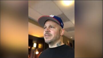 Residente presente en el juego 3 de la Serie Mundial