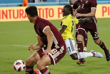 La Selección Colombia dirigida por el técnico encargado, Arturo Reyes, venció a la Venezuela de Rafael Dudamel en partido amistoso jugado en Miami