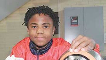 Bea Patou, de 9 años, puede fichar por el Valencia.