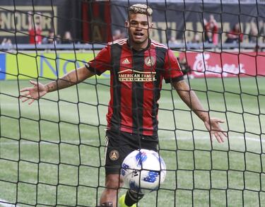 Zlatan y Vela encabezan lista de camisetas m¨¢s vendidas en MLS