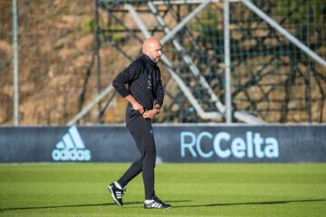 Primer entrenamiento del Carlos Cardoso en los campos de entrenamiento da Madroa. 