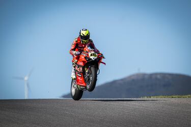 Razgatlioglu despega y desafía a Ducati