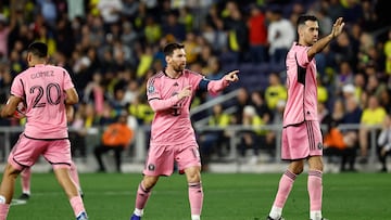 NASHVILLE, TENNESSEE - MARCH 07: Lionel Messi #10 of Inter Miami CF celebrates with teammates after a goal against Nashville SC during the second half during the Concacaf Champions Cup Leg One Round of 16 match at GEODIS Park on March 07, 2024 in Nashville, Tennessee.   Johnnie Izquierdo/Getty Images/AFP (Photo by Johnnie Izquierdo / GETTY IMAGES NORTH AMERICA / Getty Images via AFP)