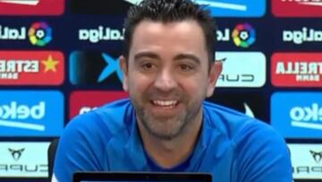 Xavi ya es el amo de la sala: le preguntan si tantea a alguien de Manchester y vean quién dice