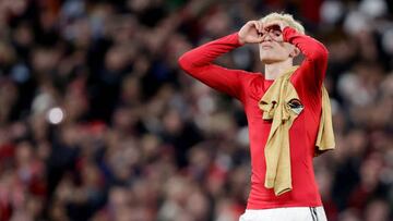 MANCHESTER, UNITED KINGDOM - FEBRUARY 23: Alejandro Garnacho of Manchester United celebrates the victory  during the UEFA Europa League   match between Manchester United v FC Barcelona at the Old Trafford on February 23, 2023 in Manchester United Kingdom (Photo by David S. Bustamante/Soccrates/Getty Images)