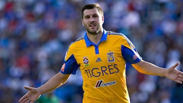 Gignac convirti&oacute; un doblete en la visita al Estadio Azul. 