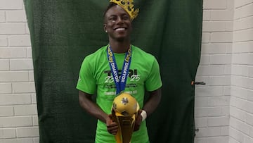 Marino Hinestroza se despide de Nacional y se acerca a Boca