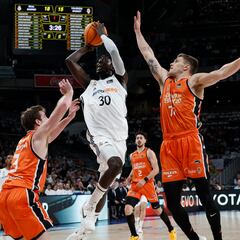 El Madrid da la vuelta al calendario en el mejor día de Feliz