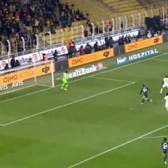 No pierde el toque: la precisa asistencia de Isla en Turquía