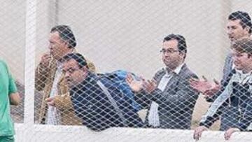 <b>CALIENTE. </b>El ambiente en la Ciudad Deportiva estuvo cargado.