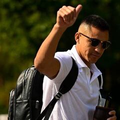 Alexis le dedica un mensaje a Bielsa y Sampaoli