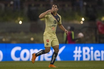 América también celebró con una victoria las fiestas patrias del 15 de septiembre con una victoria ante Monarcas Morelia en la cancha del Estadio Azteca en un partido algo particular. Los azulcremas dominaron durante 80 minutos, pero Morelia despertó con una anotación y por momentos estuvo cerca de igualar el marcador.