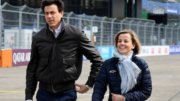 Toto Wolff junto a su mujer Susie Wolff.