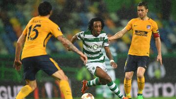 Gelson, entre Savic y Gabi, en el partido entre el Atl&eacute;tico y el Sporting en el Alvalade.