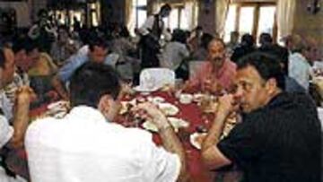 Caparrós y Del Nido no se fotografiaron juntos para evitar así las grandes portadas de reconciliación.