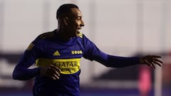 Boca Juniors' Colombian forward Sebastian Villa celebrates after scoring a goal against Barracas Central during their Argentine Professional Football League Tournament 2022 match at Islas Malvinas stadium in Buenos Aires, on June 19, 2022. (Photo by ALEJANDRO PAGNI / AFP)