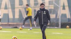 Marcelino tendrá por fin su Champions de amarillo