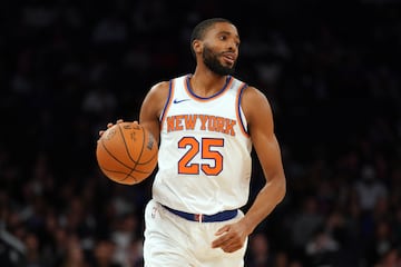 Mikal Bridges se va de los Nets y jugar¨¢ en los vecinos Knicks. Un movimiento masivo por muchas razones pero tambi¨¦n porque cambia la historia entre las dos franquicias de la Gran Manzana, que ejecutan un traspaso entre ellas por primera vez desde 1983.