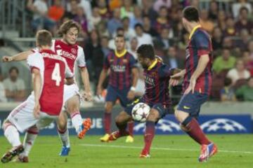 Champions League. Grupo H. Barcelona - Ajax. Dani Alves.