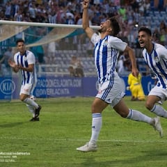 El Recre derrota al Don Benito ante 8.000 personas con golazo de Víctor Barroso