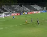 Waterman anota este golazo y la U de Conce se despide de Uruguay con un nuevo triunfo