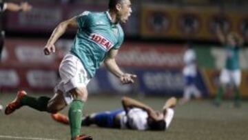 Post temporada campeonato 2015 - 2016.
 El jugador de Audax Italiano Diego Vallejos, celebra su gol contra Universidad Catolica durante el partido de primera divisi&oacute;n en el estadio Bicentenario de La Florida.
 Santiago, Chile.