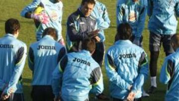 Luis García y sus jugadores.