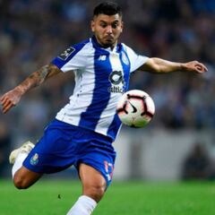 'Tecatito' Corona en la mira del Sevilla, Roma e Inter de Milán