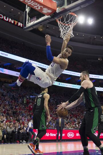 PHILADELPHIA, PA - MAY 7: Ben Simmons #25 of the Philadelphia 76ers dunks the ball past Aron Baynes #46 of the Boston Celtics in the third quarter during Game Four of the Eastern Conference Second Round of the 2018 NBA Playoffs at Wells Fargo Center on Ma