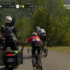 Nairo, penalizado con 10 segundos por tomar impulso con una moto