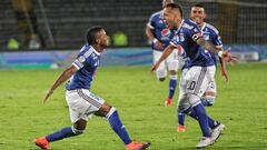 Juan Guillermo Dom&iacute;nguez y Juan Camilo Salazar celebrando un gol de Millonarios en el triunfo sobre el Pasto por Liga &Aacute;guila I-2018