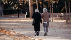 Retirees are moving to Spain for two big reasons: “The best European country to relocate to”