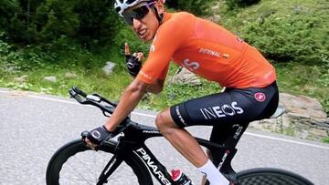 Bernal prepara en Andorra la crono de La Planche
