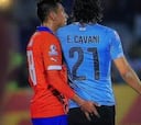 Así provocó Jara a Edinson Cavani para que fuera expulsado