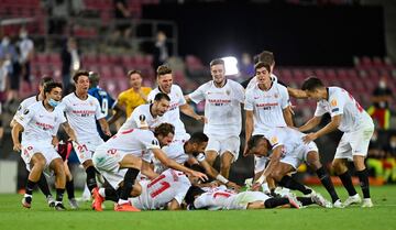 2019-20 Europa League champions Sevilla celebrate.