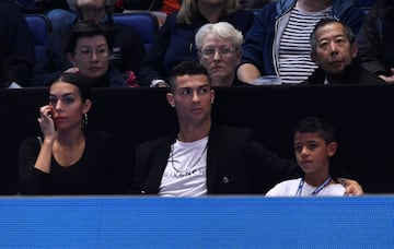 Cristiano Ronaldo aprovechó el parón liguero para disfrutar en Londres de la ATP Finals junto a Georgina Rodríguez y su hijo mayor. Vio el partido entre Djokovic e Isner.