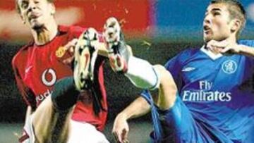 <b>RIVALES. </b>Ferdinand, a la izquierda, disputa un balón ante el Chelsea.