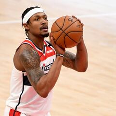 Milwaukee y Miami, en la carrera por Beal